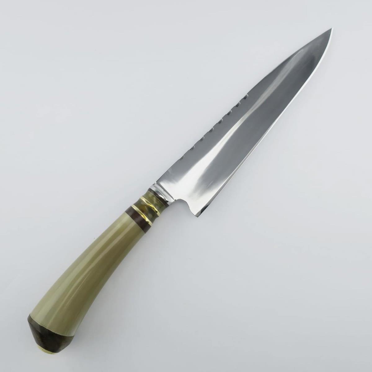 Cuchillo de Acero Inoxidable Vaca 7.1 pulgadas Claro, una herramienta de cocina duradera y versátil. Ideal para diversas tareas culinarias.
